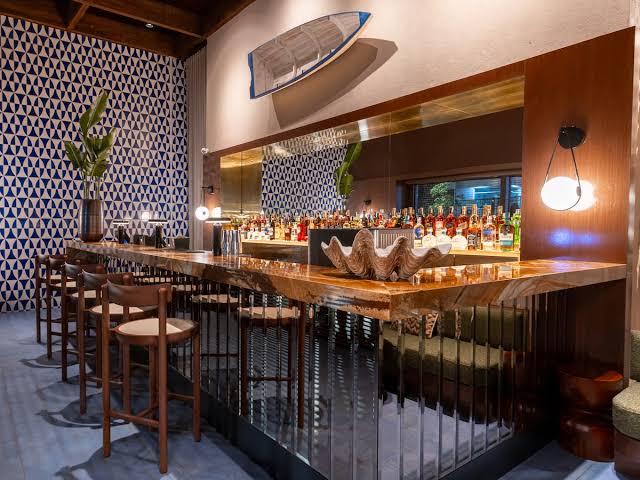 Resid Bar — balcão e ambiente